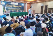 Ketua Majelis Tabligh PDM Surabaya Imam Sapari saat memberikan materi ideologi Muhammadiyah di Darul Arqam SDM Limas