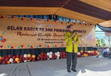 Drs Abdul Chair Pengawas Dinas Pendidikan kota Surabaya Saat Memberikan Pengarahan Gelar Karya P5 Dan Panggung Inspiratif SD Muhammadiyah 15 Surabaya (SDM Limas).