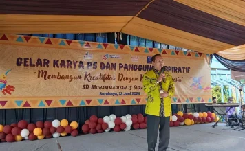 Drs Abdul Chair Pengawas Dinas Pendidikan kota Surabaya Saat Memberikan Pengarahan Gelar Karya P5 Dan Panggung Inspiratif SD Muhammadiyah 15 Surabaya (SDM Limas).