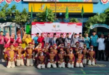 Foto Bersama Petugas Upacara Bendera Hari Ulang Tahun Kemerdekaan Republik Indonesia ke 79 Bersama PCM Wiyung.