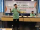 PCM Wiyung Rumuskan Strategi Dakwah Lewat Analisis SWOT di Rakerpim 2024 Ferry Yudi Antonius Saputro MPdI mengisi materi SWOT di Rakerpim PCM Wiyung Surabaya. foto: ali shodikin.