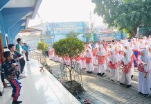 Serunya Senam Anak Indonesia Hebat berlangsung di Halaman Sekolah Inspiratif SD Muhammadiyah 15 Surabaya (SDM Limas). (Ali/KLIKMU.CO)