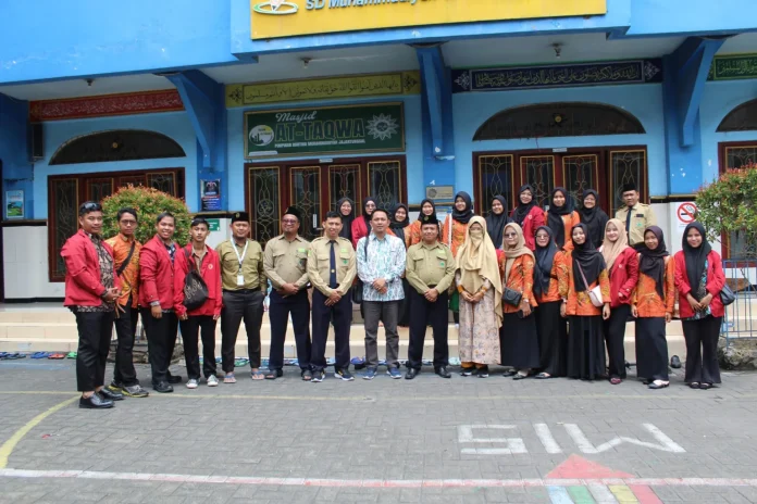 Pengalaman Seru Mahasiswa KKL Prodi PGSD FKIP Unmuh Cirebon di Sekolah Inspiratif SD Muhammadiyah 15 Surabaya (SDM Limas) (Ali/PWMU.CO)