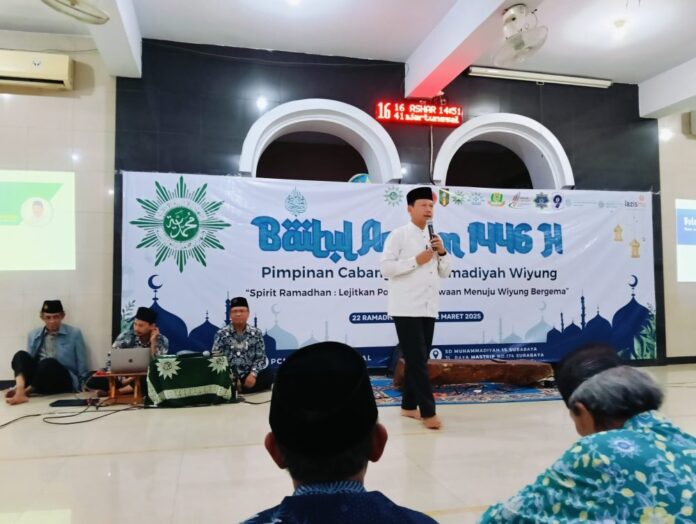 3-Ali-PCM-Wiyung-BA-scaled-e1743134923860 Muhammad Arifin Ketua Lembaga Dakwah Komunitas (LDK) Pimpinan Pusat Muhammadiyah saat memberikan pencerahan di Baitul Arqam PCM Wiyung. (Ali Shodiqin/KLIKMU.CO)
