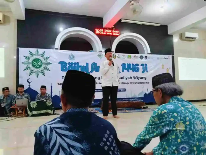 Ketua-LDK-PP-Muhammadiyah-Muhammad-Arifin-saat-memberikan-pencerahan-di-Baitul-Arqam-PCM-Wiyung._11zon Ketua LDK PP Muhammadiyah Muhammad Arifin saat memberikan pencerahan di Baitul Arqam PCM Wiyung. (foto: ali s)