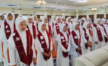 Suasana Peserta Imtihan ke-XII Dan Tasmi’ Tahfid ke-IV SD Muhammadiyah 15 Surabaya (SDM Limas) di Ruang BBPMP Jawa Timur (Ali/PWMU.CO)