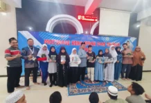 Suasana Peserta Terbaik Motivasi Bina Iman dan Taqwa SD Muhammadiyah 15 Surabaya (SDM Limas) di Masjid At Taqwa SDM Limas. (Ali/PWMU.CO)