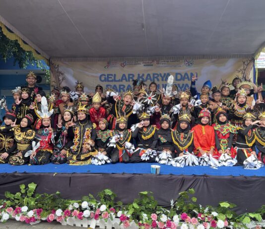Gelar Karya P5 dan Parade Budaya SDM Limas mendapat apresiasi tinggi. (Ali/KLIKMU.CO)