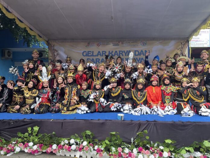 Gelar Karya P5 dan Parade Budaya SDM Limas mendapat apresiasi tinggi. (Ali/KLIKMU.CO)