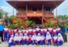 Suasana Aplikatif Learning Kelas 2 SD Muhammadiyah 15 Surabaya (SDM Limas) di Taman Bhineka . (Ali/PWMU.CO)