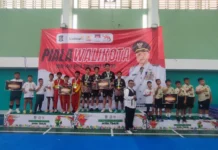 Tim Kabaddi SDM Limas Raih Juara 1 Piala Wali Kota Surabaya 2026 Tim Kabaddi SD Muhammadiyah 15 Surabaya (SDM Limas) Saat Menerima Congratulation Juara 1 Piala Walikota Surabaya Tahun 2026. (Ali/PWMU.CO)