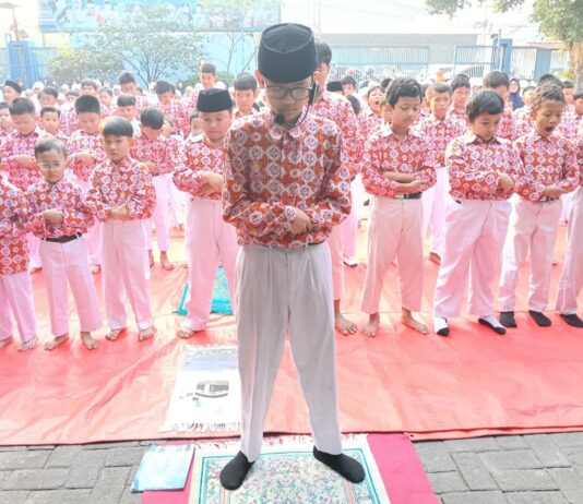 Limas Hidupkan Hari Jumat dengan Friday Charity, Shalat Dhuha, dan Gema Al-Kahfi